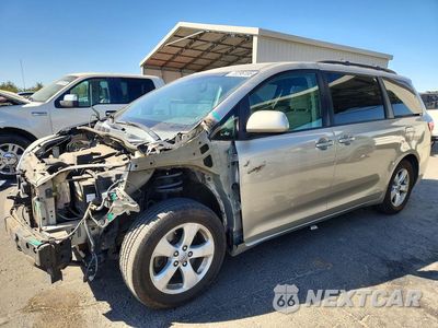 2015 TOYOTA SIENNA LE 5TDKK3DC3FS647605 - główne zdjęcie licytacji z USA - miniatura