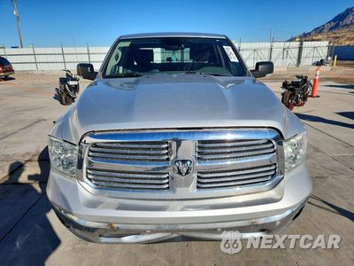 Piąte zdjęcie samochodu w środku: 2019 RAM 1500 CLASSIC SLT VIN:1C6RR7LT3KS527430 - miniatura