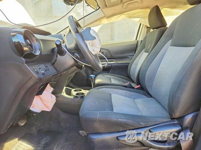 Zdjęcie 7 z 14 samochodu: 2018 TOYOTA PRIUS C TWO VIN:JTDKDTB30J1603337 - miniatura