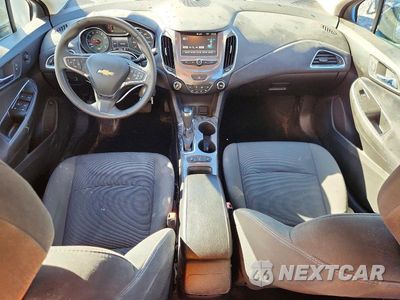 Zdjęcie 8 z 12 samochodu: 2017 CHEVROLET CRUZE LT VIN:1G1BE5SM7H7235076 - miniatura