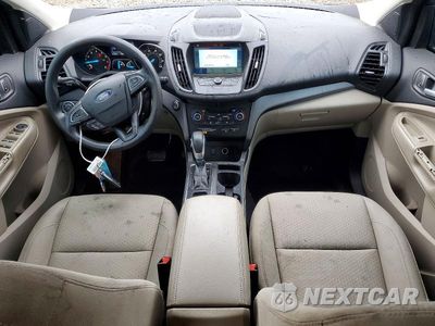 Zdjęcie 8 z 14 samochodu: 2019 FORD ESCAPE SE VIN:1FMCU9G94KUB83582 - miniatura