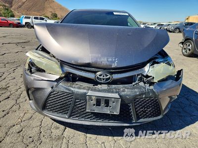 Piąte zdjęcie samochodu w środku: 2015 TOYOTA CAMRY SE VIN:4T1BF1FK8FU874468 - miniatura