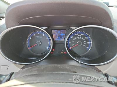 Zdjęcie 9 z 13 samochodu: 2015 HYUNDAI TUCSON SE VIN:KM8JU3AG1FU118562 - miniatura