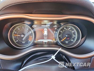 Zdjęcie 9 z 12 samochodu: 2015 JEEP CHEROKEE LIMITED VIN:1C4PJMDS1FW790199 - miniatura