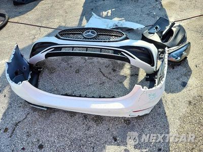 Zdjęcie 12 z 13 samochodu: 2025 MERCEDES-BENZ E 350 VIN:W1KLF4GB5SA162333 - miniatura