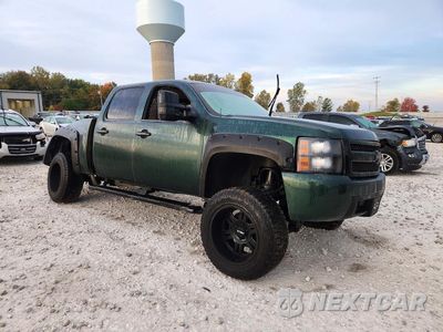 Czwarte zdjęcie samochodu z boku: 2010 CHEVROLET SILVERADO C1500 LS VIN:3GCRCREA6AG179789 - miniatura