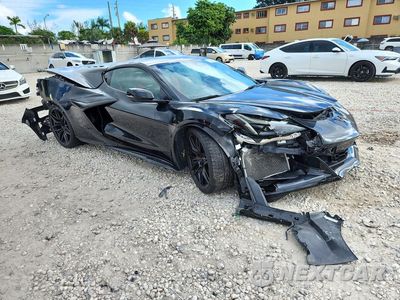 Czwarte zdjęcie samochodu z boku: 2024 CHEVROLET CORVETTE Z06 2LZ VIN:1G1YE2D33R5604087 - miniatura