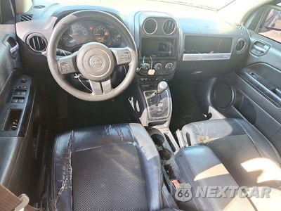 Zdjęcie 8 z 13 samochodu: 2015 JEEP COMPASS SPORT VIN:1C4NJCBA6FD334903 - miniatura