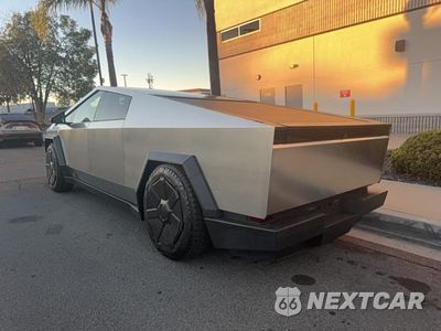 Trzecie zdjęcie samochodu z tyłu: 2024 TESLA CYBERTRUCK VIN:7G2CEHED4RA039711 - miniatura