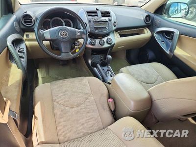 Zdjęcie 8 z 13 samochodu: 2010 TOYOTA RAV4 BASE VIN:JTMZF4DV8A5031035 - miniatura