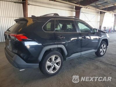 Trzecie zdjęcie samochodu z tyłu: 2021 TOYOTA RAV4 HYBRID XLE PREMIUM VIN:4T3B6RFV9MU015743 - miniatura