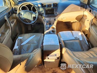 Zdjęcie 8 z 13 samochodu: 2008 TOYOTA HIGHLANDER SPORT VIN:JTEES43A482030996 - miniatura