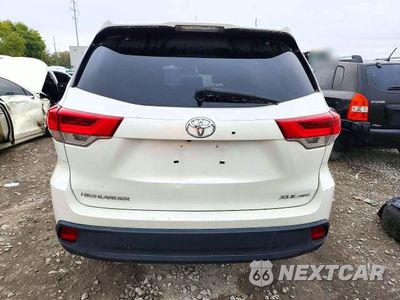 Zdjęcie 6 z 13 samochodu: 2018 TOYOTA HIGHLANDER XLE VIN:5TDJZRFH7JS543243 - miniatura