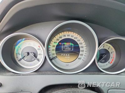 Zdjęcie 9 z 12 samochodu: 2012 MERCEDES-BENZ C 250 VIN:WDDGF4HB5CR217981 - miniatura