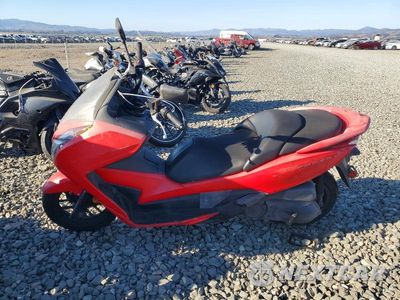 Trzecie zdjęcie samochodu z tyłu: 2014 HONDA NSS300 A VIN:MLHNF0411E5000068 - miniatura