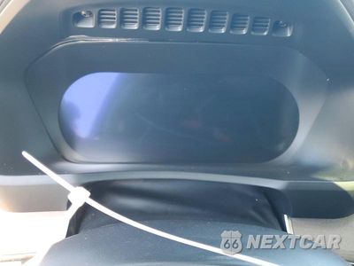 Zdjęcie 9 z 13 samochodu: 2025 VOLVO XC90 PLUS VIN:YV4062PB7S1372799 - miniatura