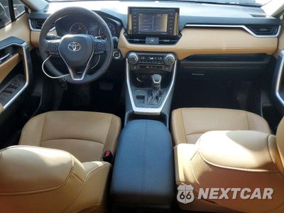 Zdjęcie 8 z 14 samochodu: 2020 TOYOTA RAV4 XLE PREMIUM VIN:2T3C1RFV3LW098989 - miniatura