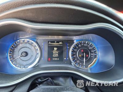Zdjęcie 9 z 12 samochodu: 2016 CHRYSLER 200 LIMITED VIN:1C3CCCAB6GN145163 - miniatura