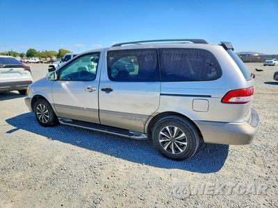 Drugie zdjęcie samochodu z przodu: 2002 TOYOTA SIENNA XLE VIN:4T3ZF13C02U434676 - miniatura