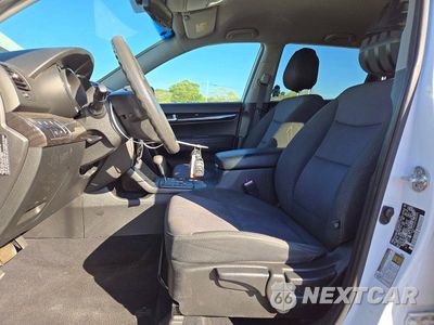 Zdjęcie 7 z 14 samochodu: 2012 KIA SORENTO LX VIN:5XYKT3A65CG298869 - miniatura