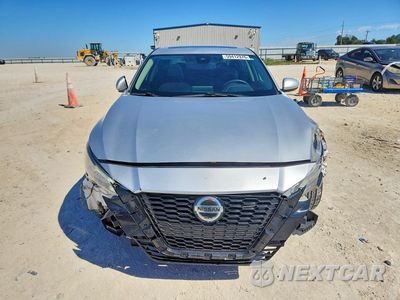 Piąte zdjęcie samochodu w środku: 2019 NISSAN ALTIMA SV VIN:1N4BL4DV7KN310235 - miniatura