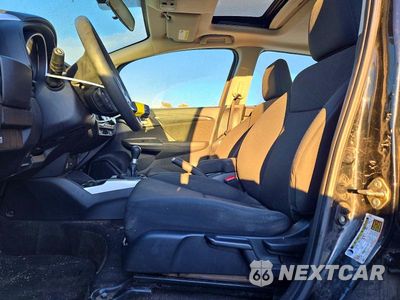 Zdjęcie 7 z 12 samochodu: 2017 HONDA FIT EX VIN:3HGGK5G74HM707749 - miniatura