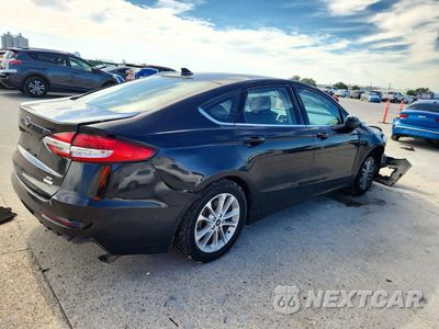 Trzecie zdjęcie samochodu z tyłu: 2019 FORD FUSION SE VIN:3FA6P0HD3KR160752 - miniatura