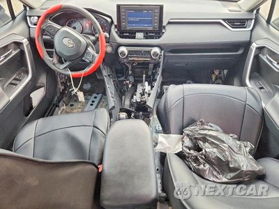 Zdjęcie 8 z 12 samochodu: 2021 TOYOTA RAV4 XLE VIN:2T3P1RFV3MW176545 - miniatura