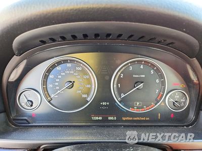 Zdjęcie 9 z 12 samochodu: 2013 BMW 528 XI VIN:WBAXH5C56DD114625 - miniatura