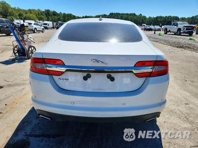 Zdjęcie 6 z 12 samochodu: 2013 JAGUAR XF VIN:SAJWA0ES5DPS97623 - miniatura