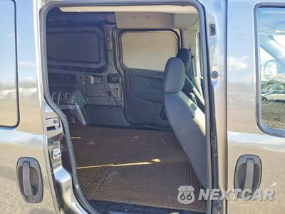 Zdjęcie 11 z 13 samochodu: 2016 RAM PROMASTER CITY SLT DELIVERY VAN VIN:ZFBERFBT5G6A97585 - miniatura