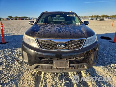 Piąte zdjęcie samochodu w środku: 2015 KIA SORENTO LX VIN:5XYKT4A70FG636133 - miniatura