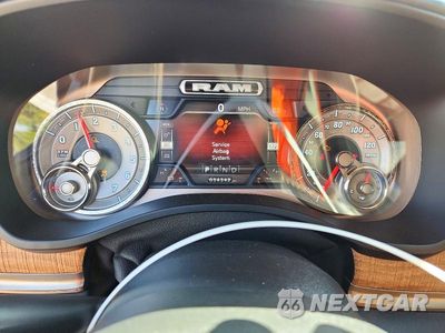 Zdjęcie 9 z 13 samochodu: 2019 RAM 1500 LONGHORN VIN:1C6SRFKT8KN707708 - miniatura