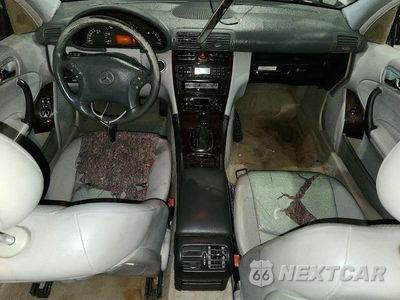Zdjęcie 8 z 12 samochodu: 2004 MERCEDES-BENZ C 240 VIN:WDBRF61J24E018636 - miniatura