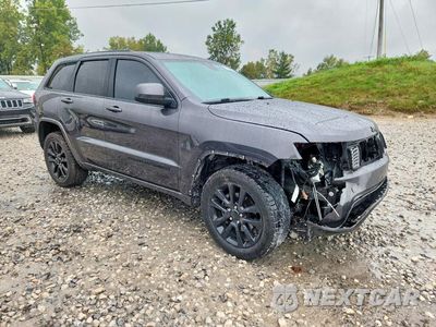 Czwarte zdjęcie samochodu z boku: 2018 JEEP GRAND CHEROKEE LAREDO VIN:1C4RJFAGXJC214691 - miniatura