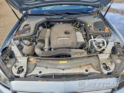 Zdjęcie 11 z 12 samochodu: 2017 MERCEDES-BENZ E 300 4MATIC VIN:WDDZF4KB4HA187721 - miniatura