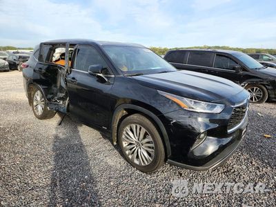 Czwarte zdjęcie samochodu z boku: 2022 TOYOTA HIGHLANDER HYBRID PLATINUM VIN:5TDEBRCH7NS086286 - miniatura
