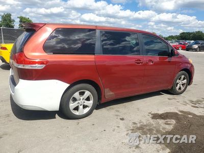 Trzecie zdjęcie samochodu z tyłu: 2012 TOYOTA SIENNA LE 8-PASSENGER VIN:5TDKA3DC4CS013847 - miniatura