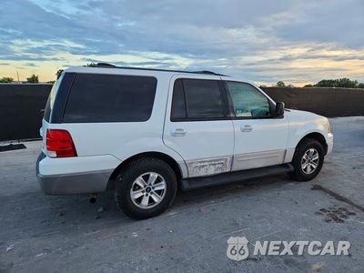 Trzecie zdjęcie samochodu z tyłu: 2003 FORD EXPEDITION XLT VIN:1FMFU15L53LB28305 - miniatura