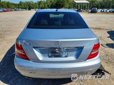 Zdjęcie 6 z 13 samochodu: 2013 MERCEDES-BENZ C 250 VIN:WDDGF4HB5DR282749 - miniatura