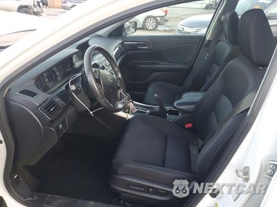 Zdjęcie 7 z 13 samochodu: 2015 HONDA ACCORD SPORT VIN:1HGCR2F55FA020458 - miniatura