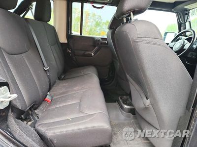 Zdjęcie 10 z 12 samochodu: 2013 JEEP WRANGLER UNLIMITED SPORT VIN:1C4BJWDG1DL669270 - miniatura