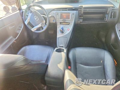 Zdjęcie 8 z 12 samochodu: 2013 TOYOTA PRIUS PERSONA SERIES SE VIN:JTDKN3DU7D1635046 - miniatura