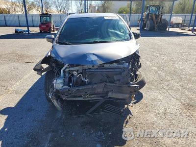 Piąte zdjęcie samochodu w środku: 2018 NISSAN VERSA NOTE SV VIN:3N1CE2CP1JL356645 - miniatura