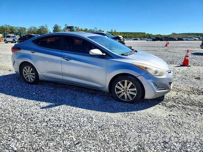 Czwarte zdjęcie samochodu z boku: 2015 HYUNDAI ELANTRA SE VIN:5NPDH4AE8FH585160 - miniatura