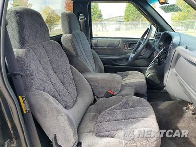 Zdjęcie 10 z 12 samochodu: 2002 GMC SONOMA VIN:1GTCS14W728257656 - miniatura
