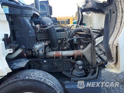 Zdjęcie 10 z 13 samochodu: 2018 FREIGHTLINER CASCADIA 126 SEMI TRUCK VIN:3AKJHLDV7JSJX5301 - miniatura