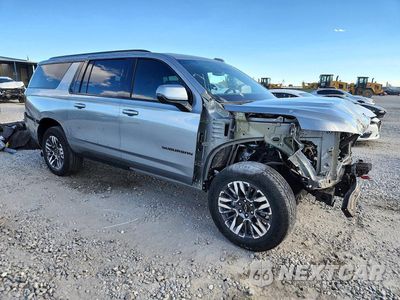Czwarte zdjęcie samochodu z boku: 2025 CHEVROLET SUBURBAN K1500 Z71 VIN:1GNS6DRDXSR113917 - miniatura