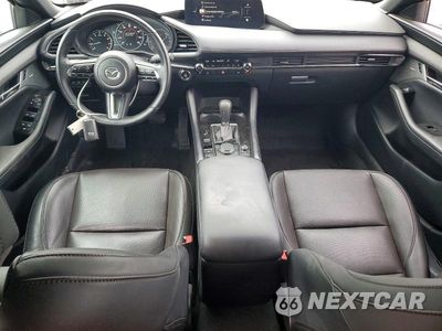 Zdjęcie 8 z 13 samochodu: 2025 MAZDA 3 PREMIUM PLUS VIN:JM1BPBNY7S1761328 - miniatura