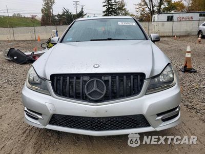 Piąte zdjęcie samochodu w środku: 2014 MERCEDES-BENZ C 300 4MATIC VIN:WDDGF8AB2EG231854 - miniatura